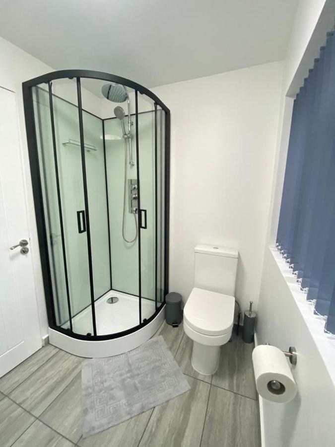 Gatwick Deluxe En-Suite Rooms ホーリー エクステリア 写真